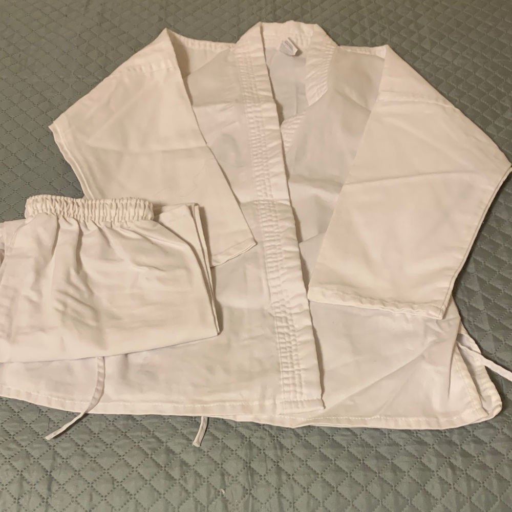 Kids Century Martial Arts Gi Uniform Child Size 12🥋